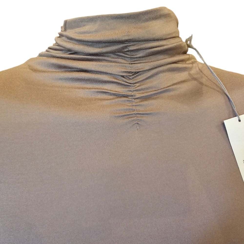 NWT A New Day Seamless Taupe Turtleneck‎ Size Extra Small - Picture 4 of 6